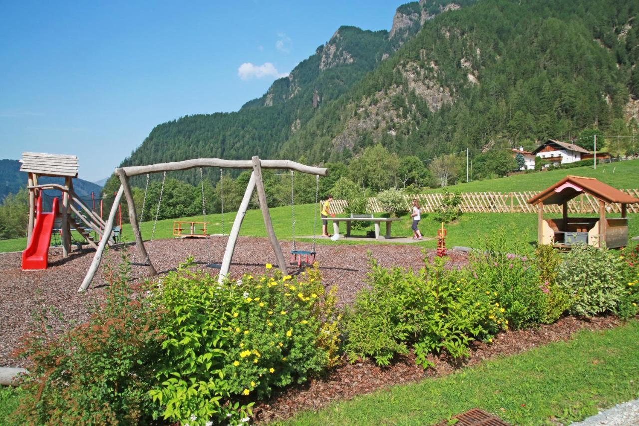 Graushof Hotel Val di Vizze Exterior photo